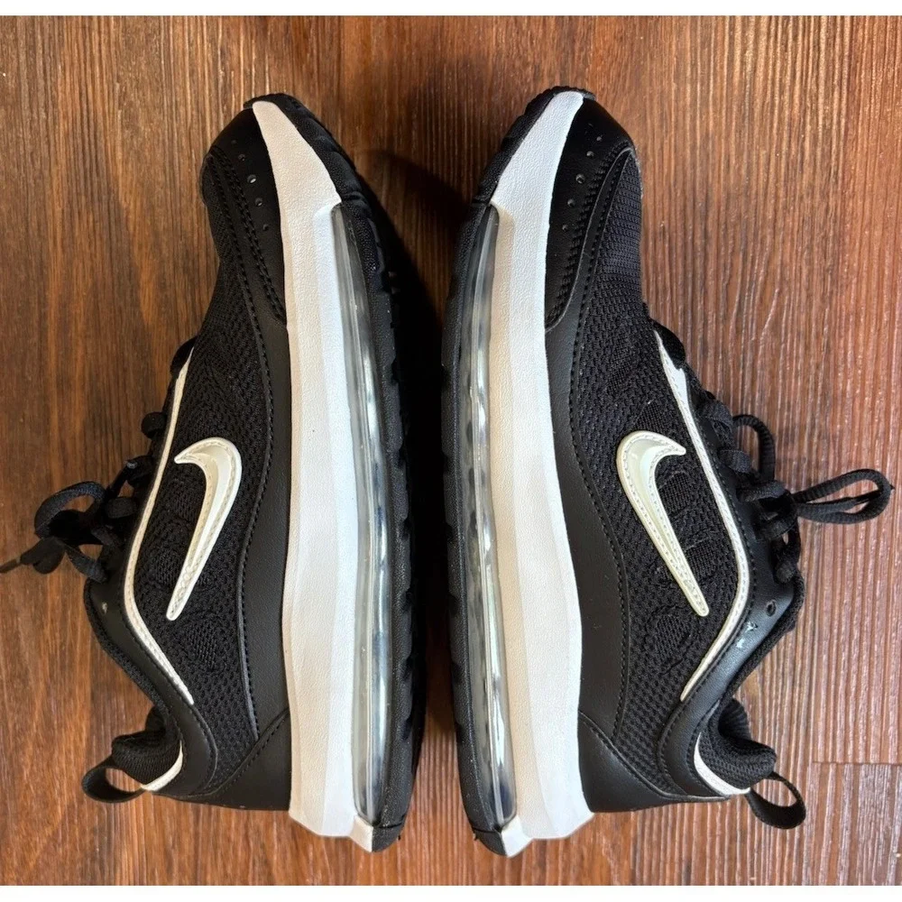 Nike Air‎ Max Womens Size 6 Black White Casual Sneaker CU4870-001
